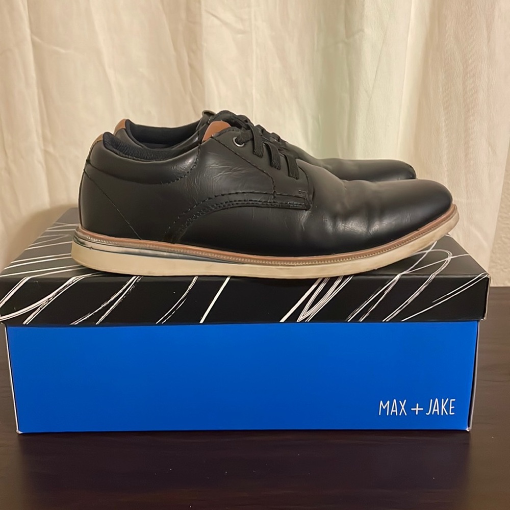 Max + Jake Boy’s Sz. 4 Black Dress Shoes